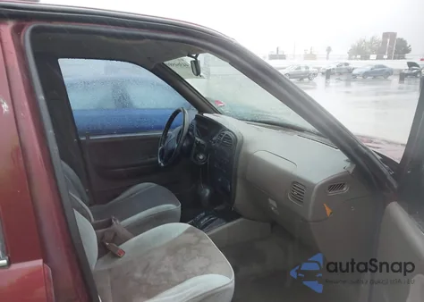 2001 Kia Sportage Ex/Limited z USA, uszkodzony, nr VIN KNDJB723415043114